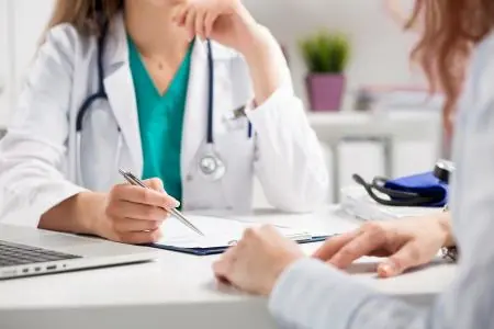 Consultation médecine générale avec le Dr. Bennis
